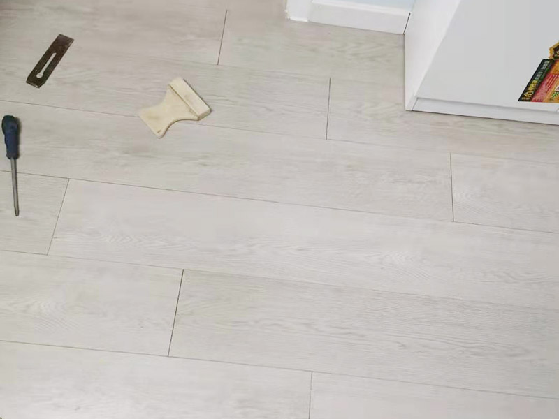 成都裝修瓦工群接活嗎_鋪磚活有沒(méi)有師傅接_瓦工多少錢(qián)一天(圖3)