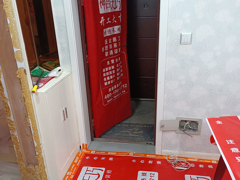 靠近衛(wèi)生間的乳膠漆墻面發(fā)霉怎么處理？墻壁發(fā)霉能徹底解決嗎？(圖4)