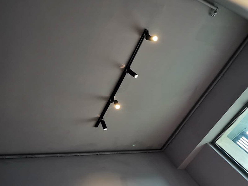 青島過道安裝筒燈還是射燈？