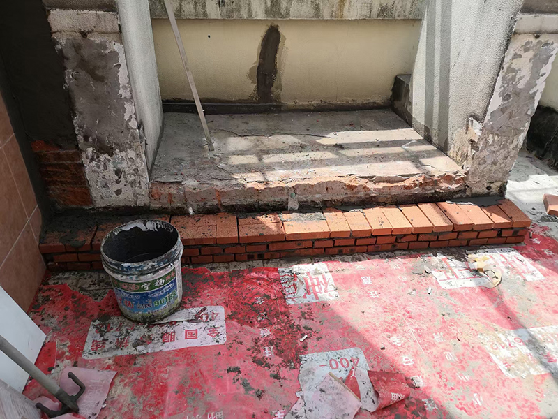 常州陽(yáng)臺(tái)裝修翻新多少錢一平米_常州陽(yáng)臺(tái)裝修公司選擇推薦(圖1)