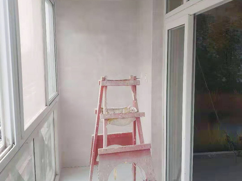 封閉式陽臺墻壁漏水怎么辦？陽臺墻面翻新方案分享(圖4)