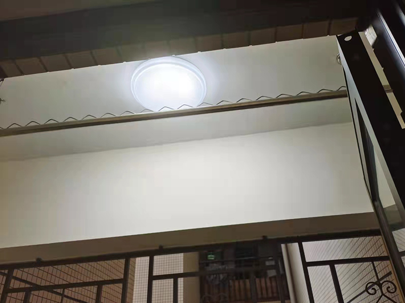 室內(nèi)走廊過道怎么改造好看？千萬別以為過道只能裝筒燈(圖1)