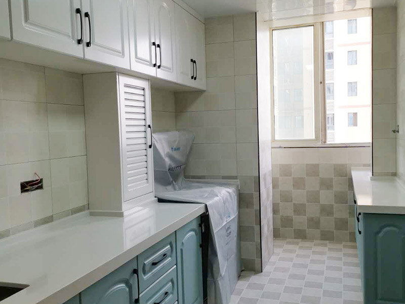 廚房櫥柜柜門一般用什么材質(zhì)的？廚房舊櫥柜換新櫥柜容易更換嗎(圖1)