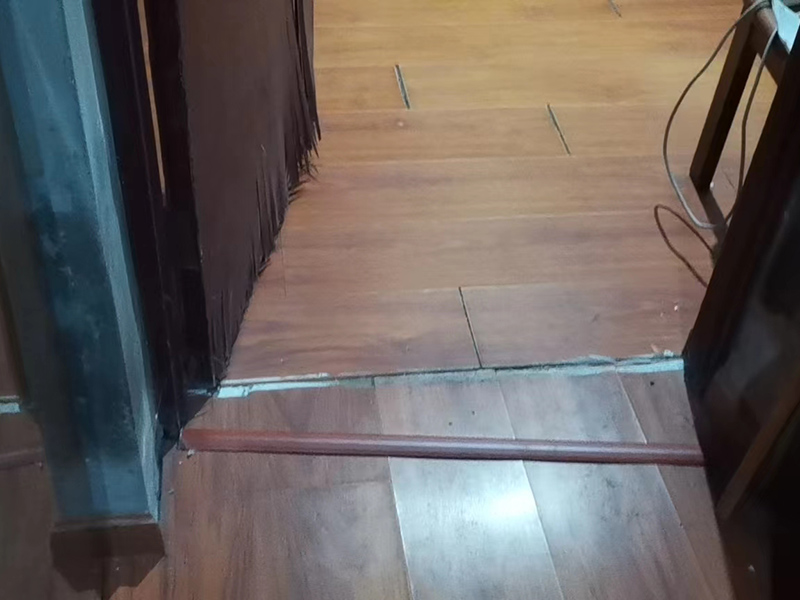 舊木地板局部翻新簡單方法(圖2) 舊木地板局部翻新簡單方法(圖2)