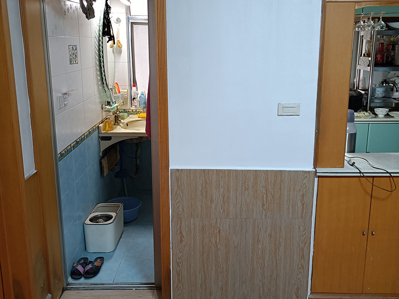  主臥衛(wèi)生間門對(duì)著床怎么裝修？該如何化解(圖2)