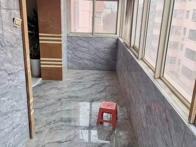 陽臺為什么不建議貼瓷磚(圖5) 陽臺為什么不建議貼瓷磚(圖5)