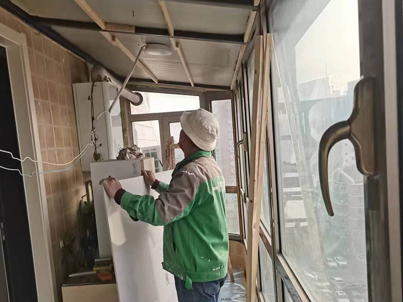 陽臺(tái)裝修到底要不要做吊頂，哪些可以選擇？(圖2)