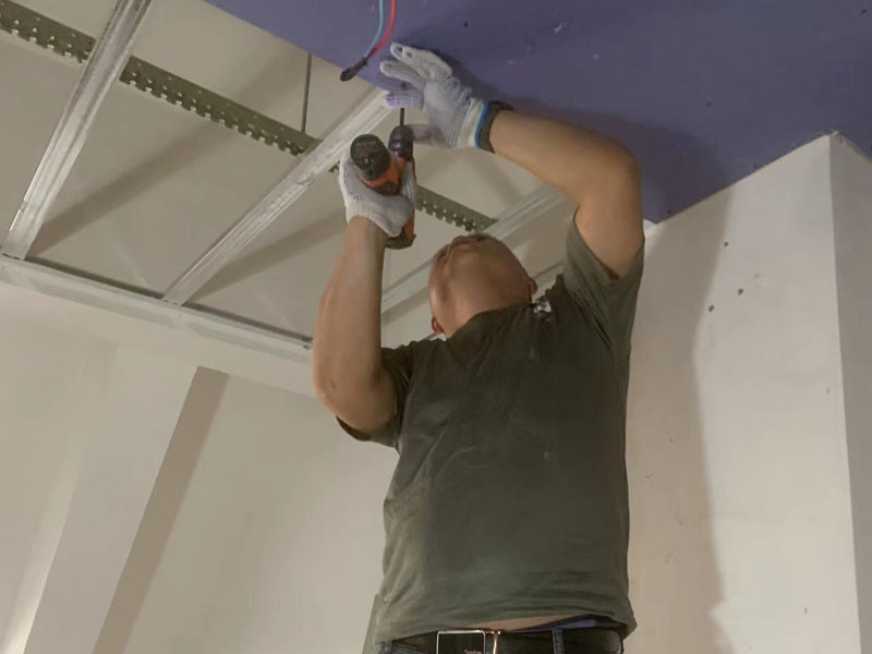 臥室裝修翻新需要吊頂嗎？