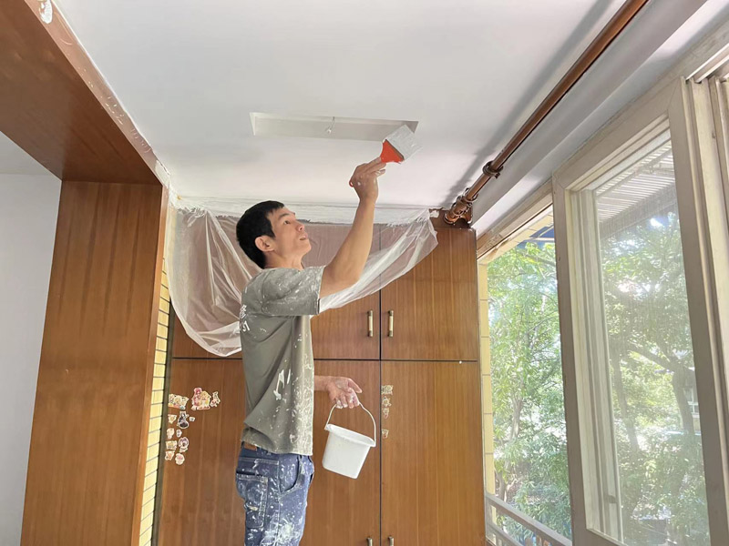 陽臺(tái)墻面需要貼瓷磚嗎(圖1) 陽臺(tái)墻面需要貼瓷磚嗎(圖1)