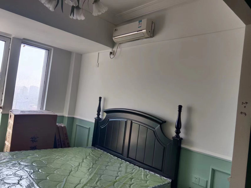 對于乳膠漆墻面，如何進行局部修補后再貼墻布？