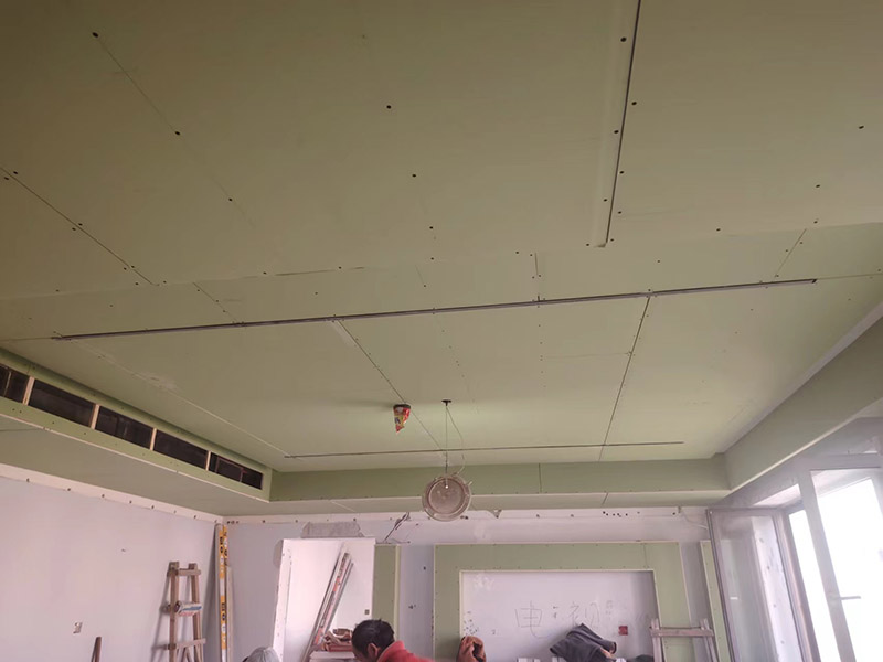 鋁扣板和石膏板哪個(gè)便宜(圖2) 鋁扣板和石膏板哪個(gè)便宜(圖2)