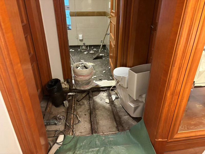 樓房衛(wèi)生間漏水漏到樓下找誰(shuí)