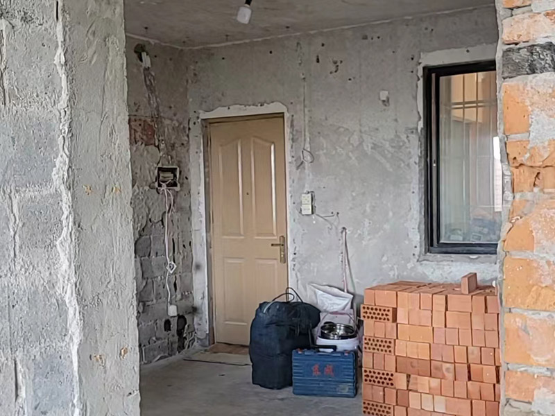 陽(yáng)臺(tái)補(bǔ)漏維修價(jià)格參考：材料與人工成本全解析(圖3)